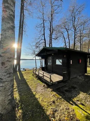 مكان تخييم Saaramaa كووْفولا